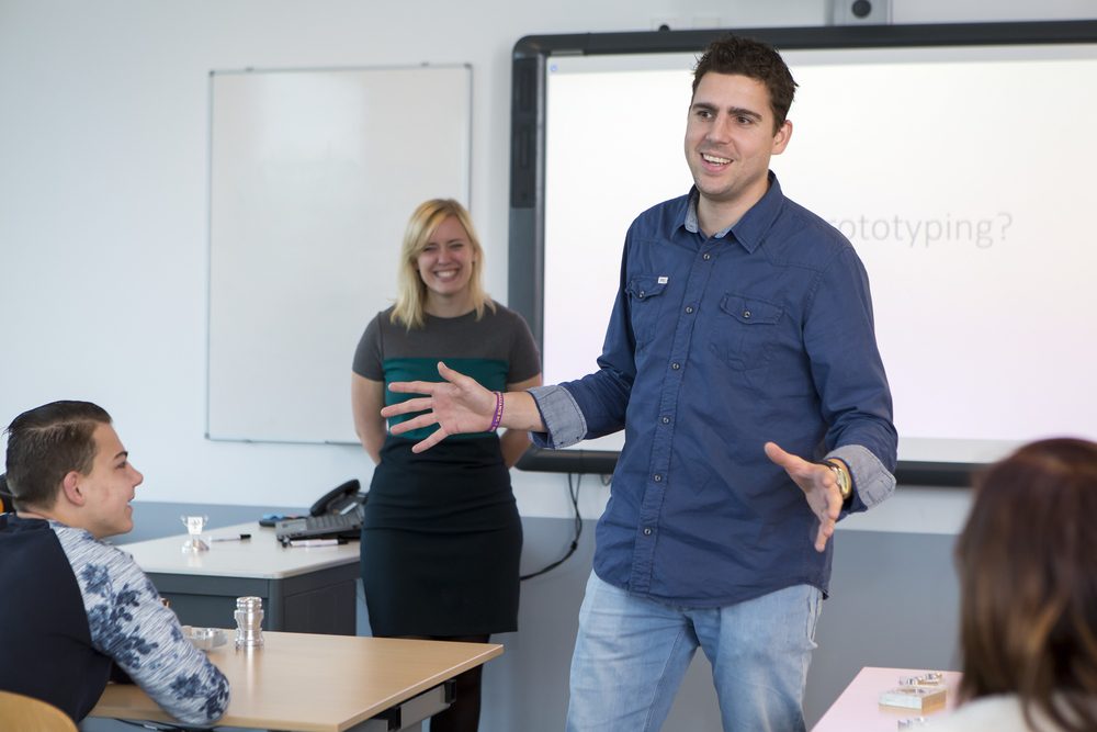 Informaticadocenten nu ook bevoegd voor het vak NLT